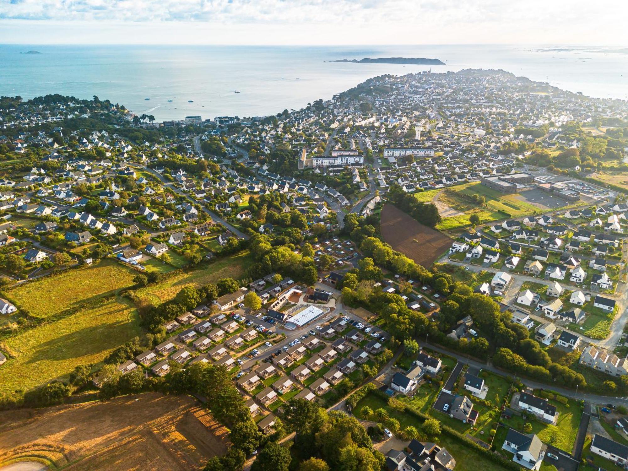 Camping Maeva Respire Le Village Perrosien Exterior photo
